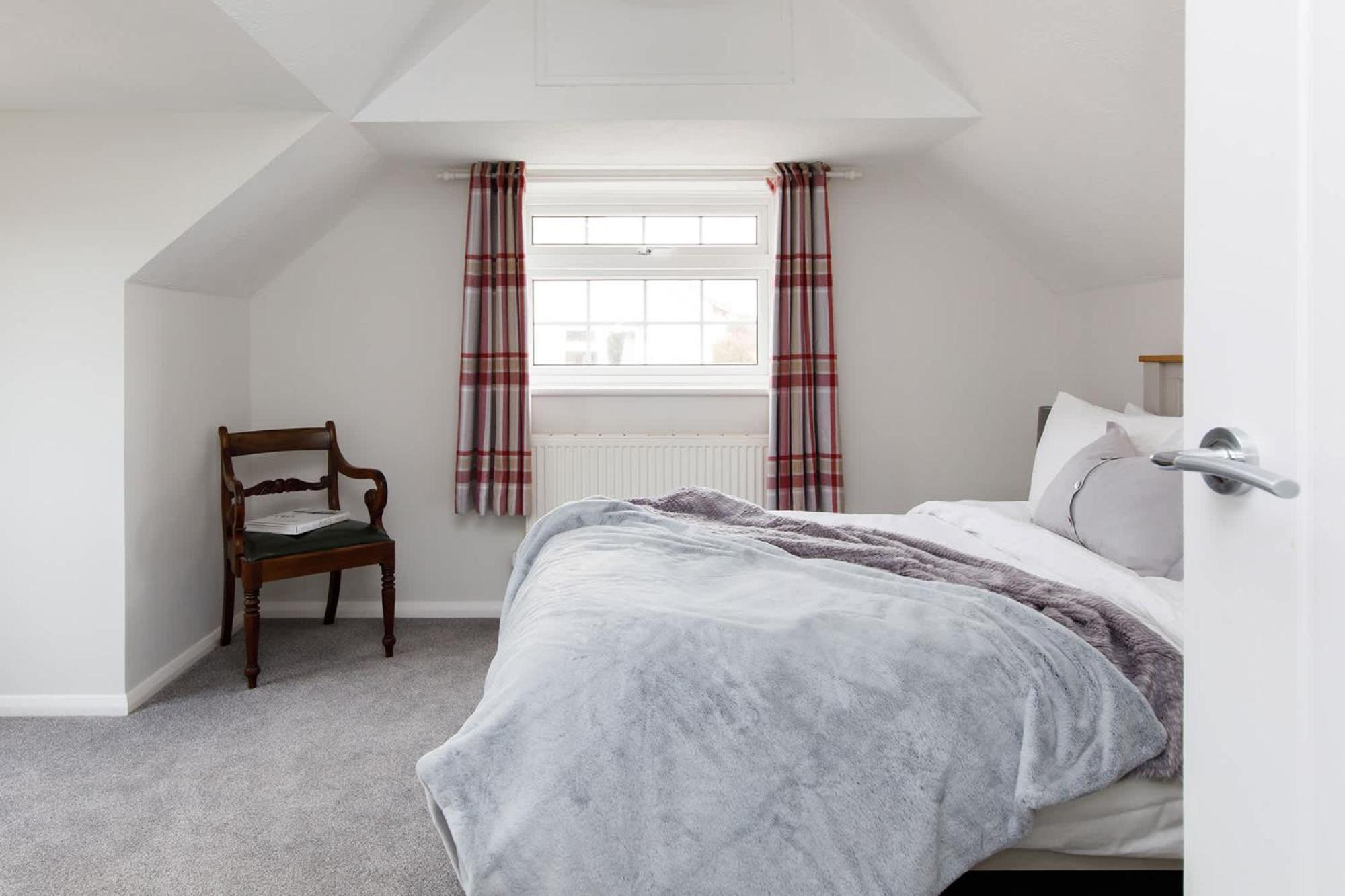 Spacious Home For 8 In Witterings - Walk To Beach East Wittering Bagian luar foto