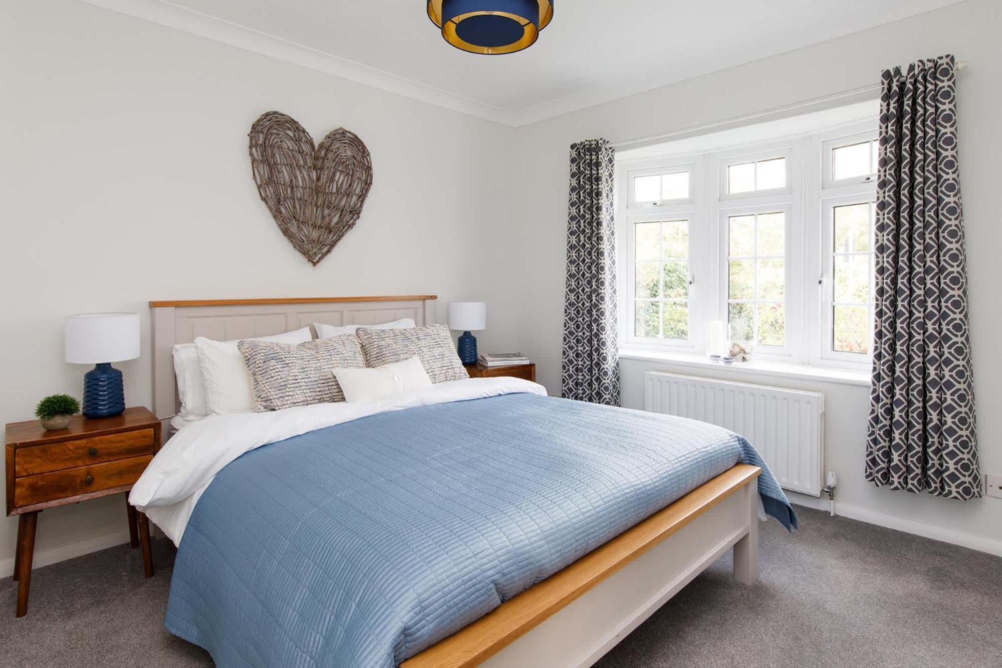 Spacious Home For 8 In Witterings - Walk To Beach East Wittering Bagian luar foto
